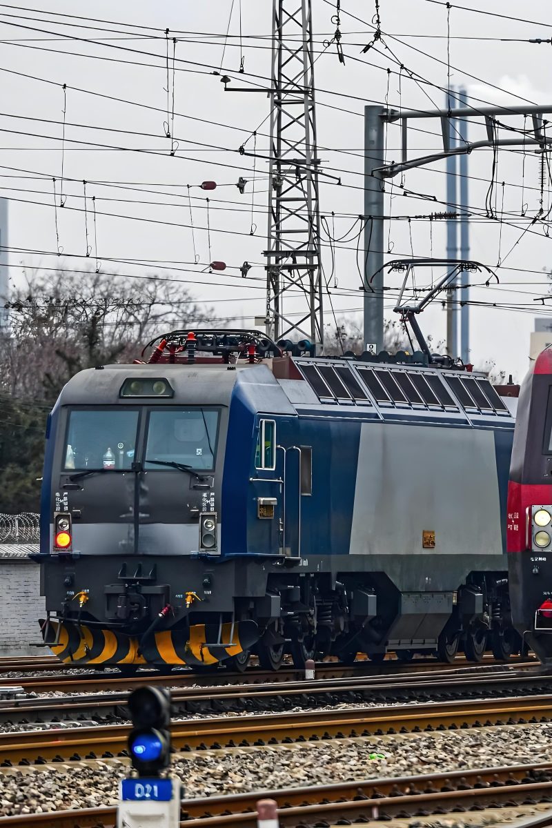 Future electric locomotive concept