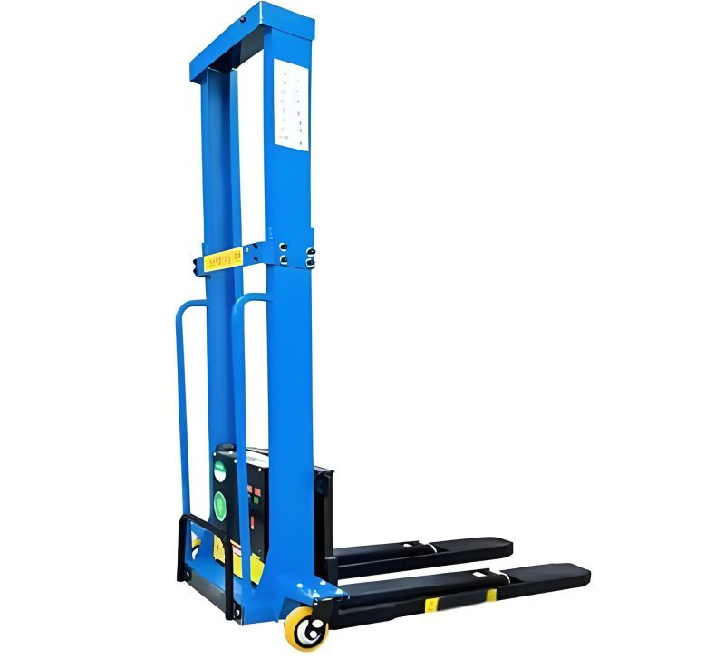 Warehouse with electric forklifts